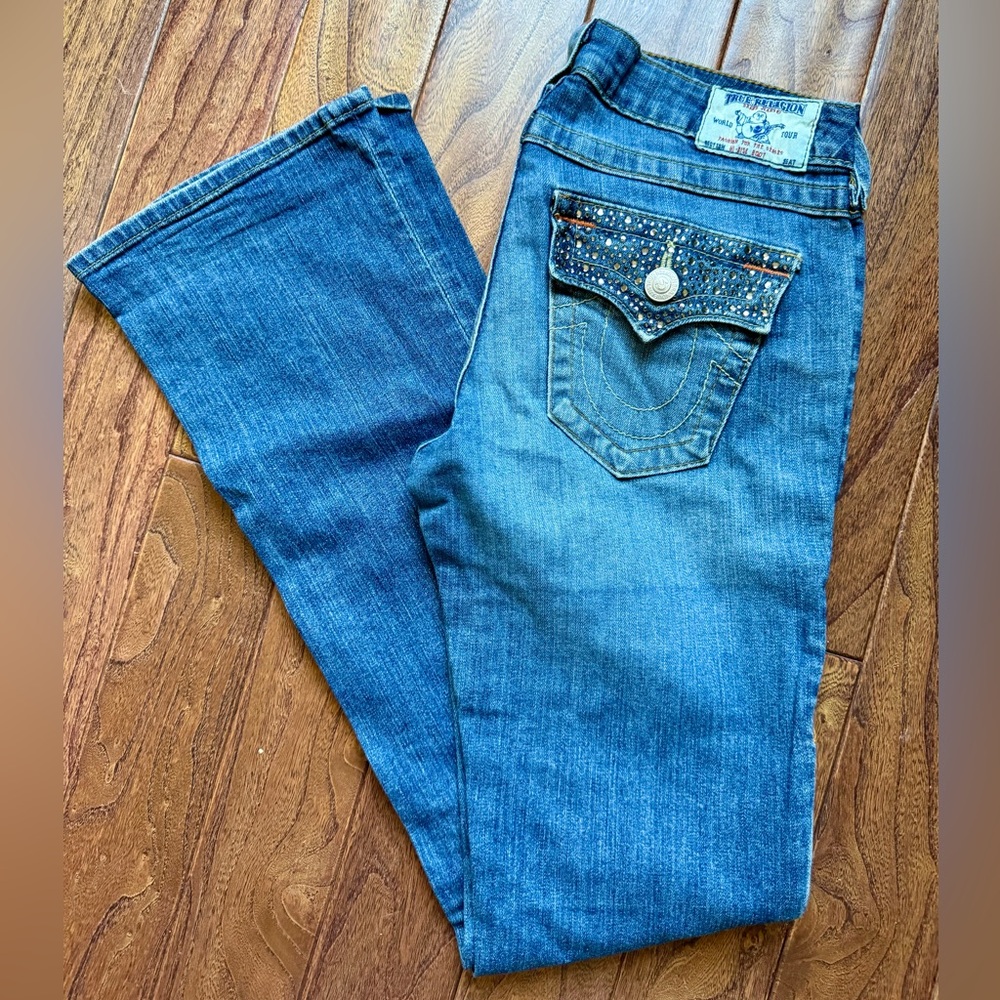 True Religion women’s light blue jeans with grey rhinestones size 28